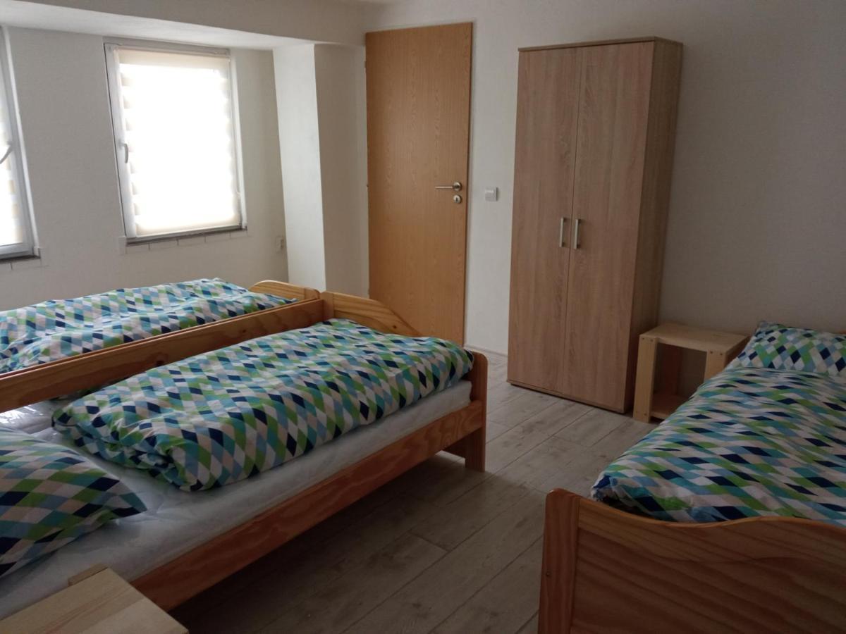 Apartman Hulin, Chrastany Zewnętrze zdjęcie